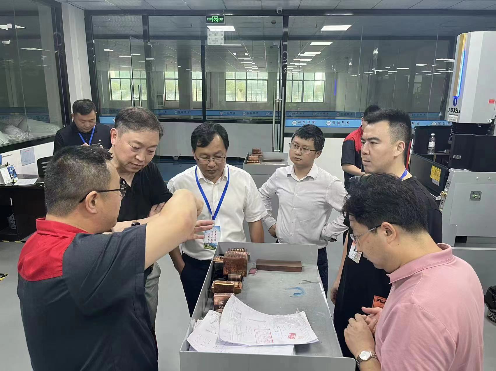县委副书记、县长华桦接洽深圳市同泰怡信息技术一行 携手推进计算机软硬件技术研发